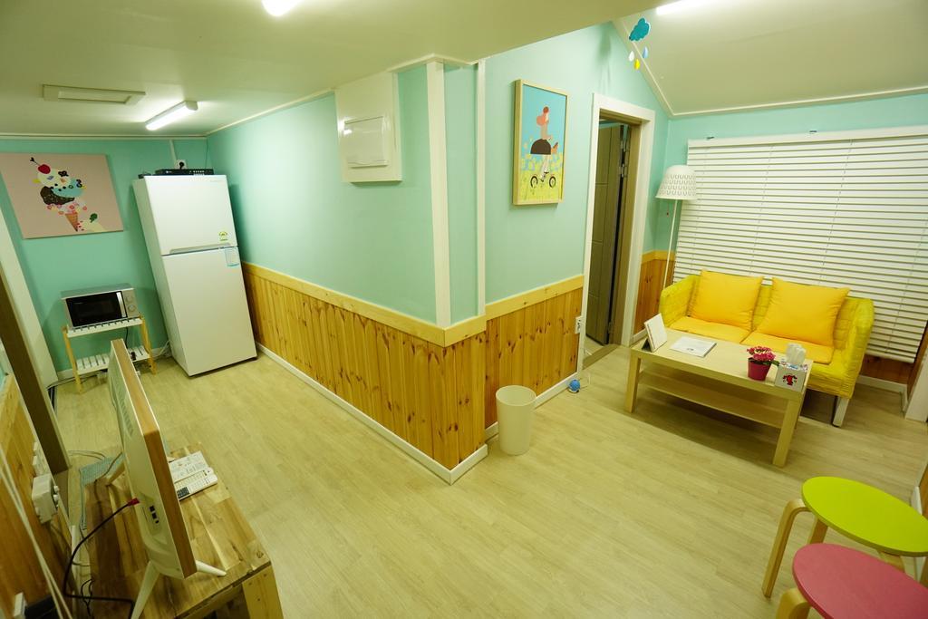 Little Haenyeo Villa Jeju Exterior photo